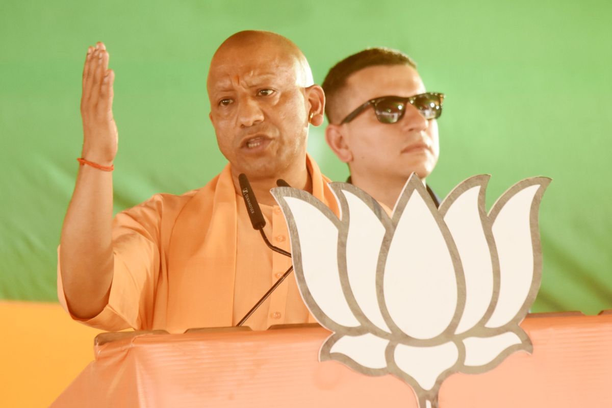 Yogi holds Congress responsible for partition of India