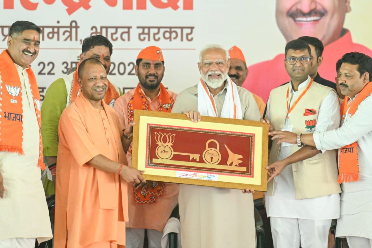 Put Aligarh lock on the fate of Congress, SP-BSP: Yogi
