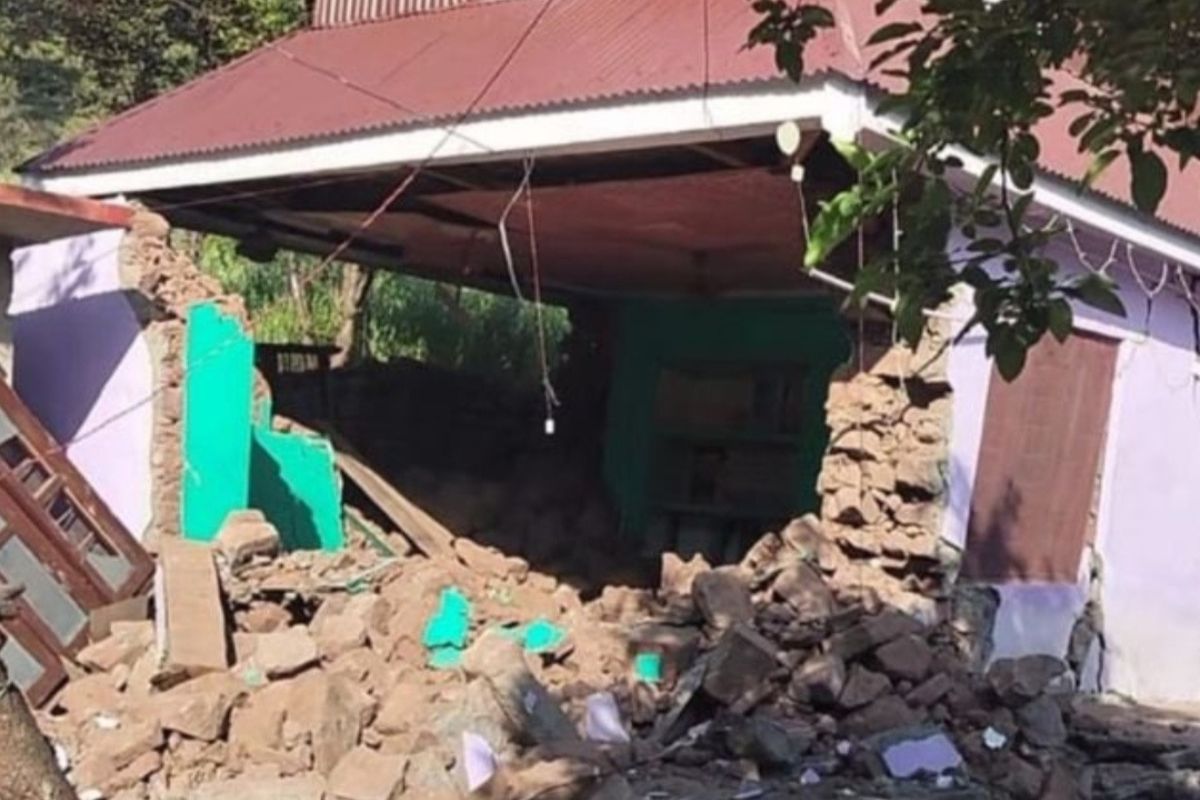 Several houses damaged as land sinks in Ramban district in J&K