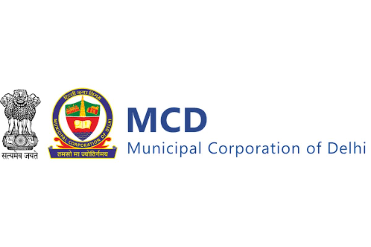 MCD starts desilting drains in the city, hopes to meet deadline