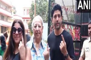 Lok Sabha Elections: Siblings Farhan Akhtar, Zoya Akhtar among early voters in Mumbai