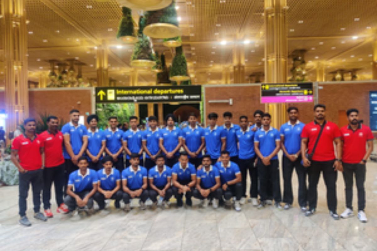 Indian Junior Men’s and Women’s Hockey Teams leave for Tour of Europe