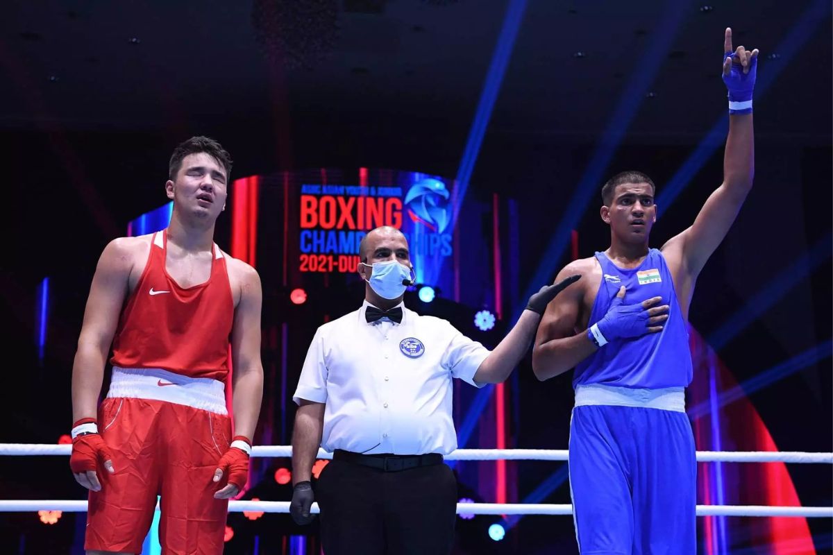 Boxing World Qualifiers: Abhimanyu  beats Nikolov  to advance