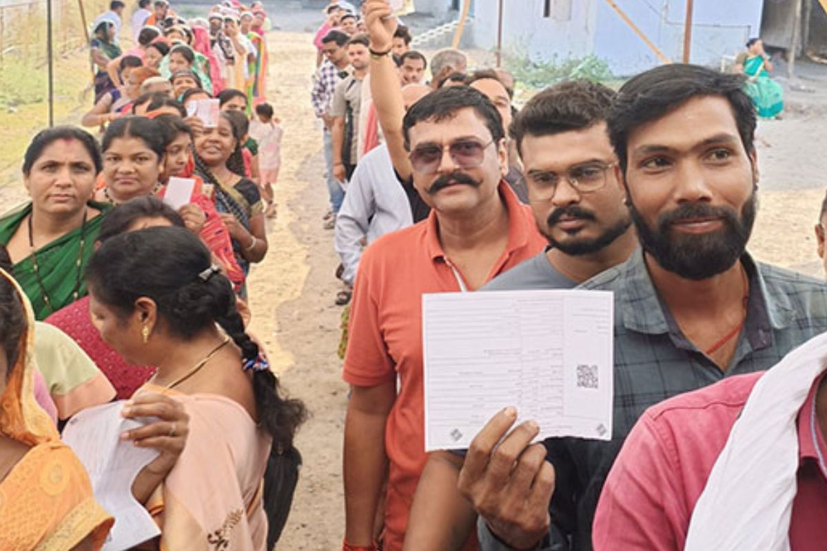 Lok Sabha Polls Phase III at 1 pm: Bengal records highest voter turnout, Maha lowest
