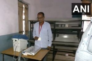 Voting begins for final phase of Lok Sabha elections, PM Modi in fray