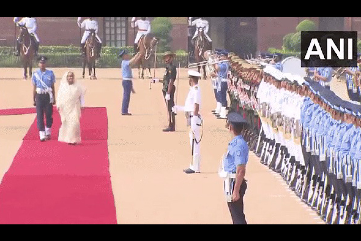 Bangladesh Prime Minister Sheikh Hasina received a ceremonial reception at Rashtrapati Bhavan