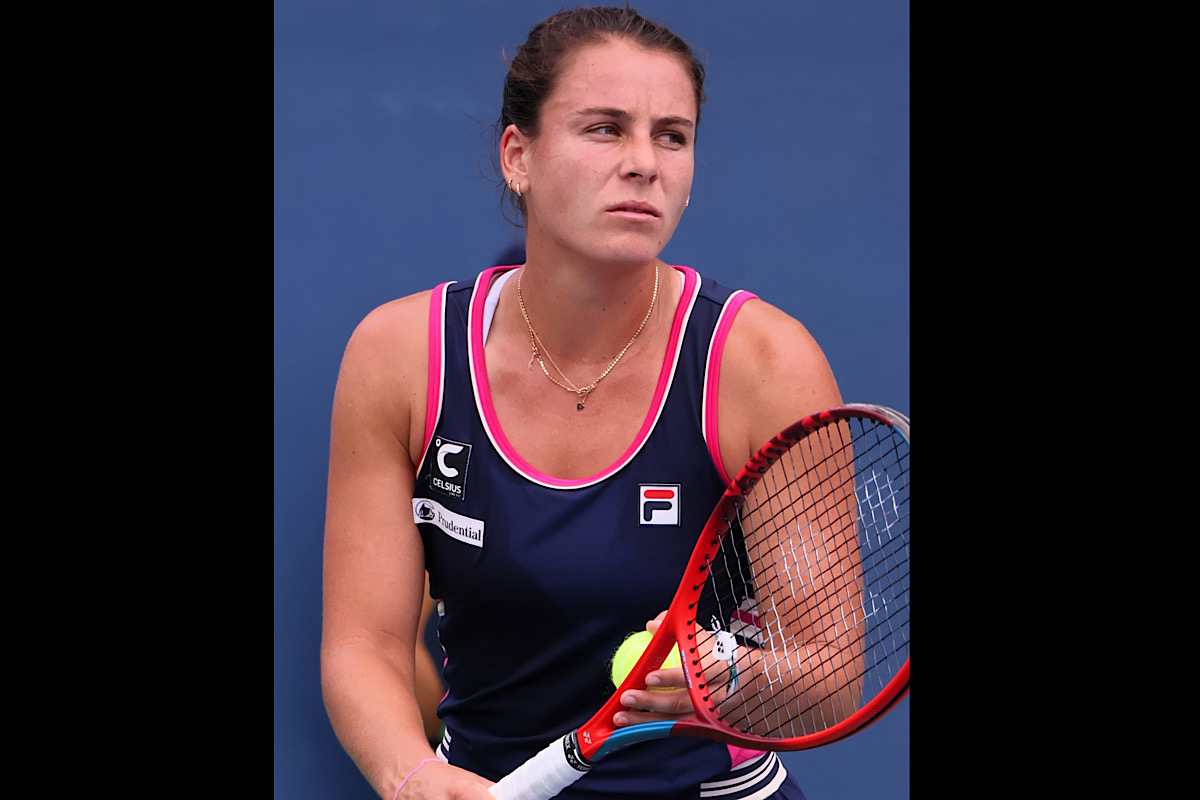 Navarro into semis at Bad Homburg as Wozniacki retires due to injury