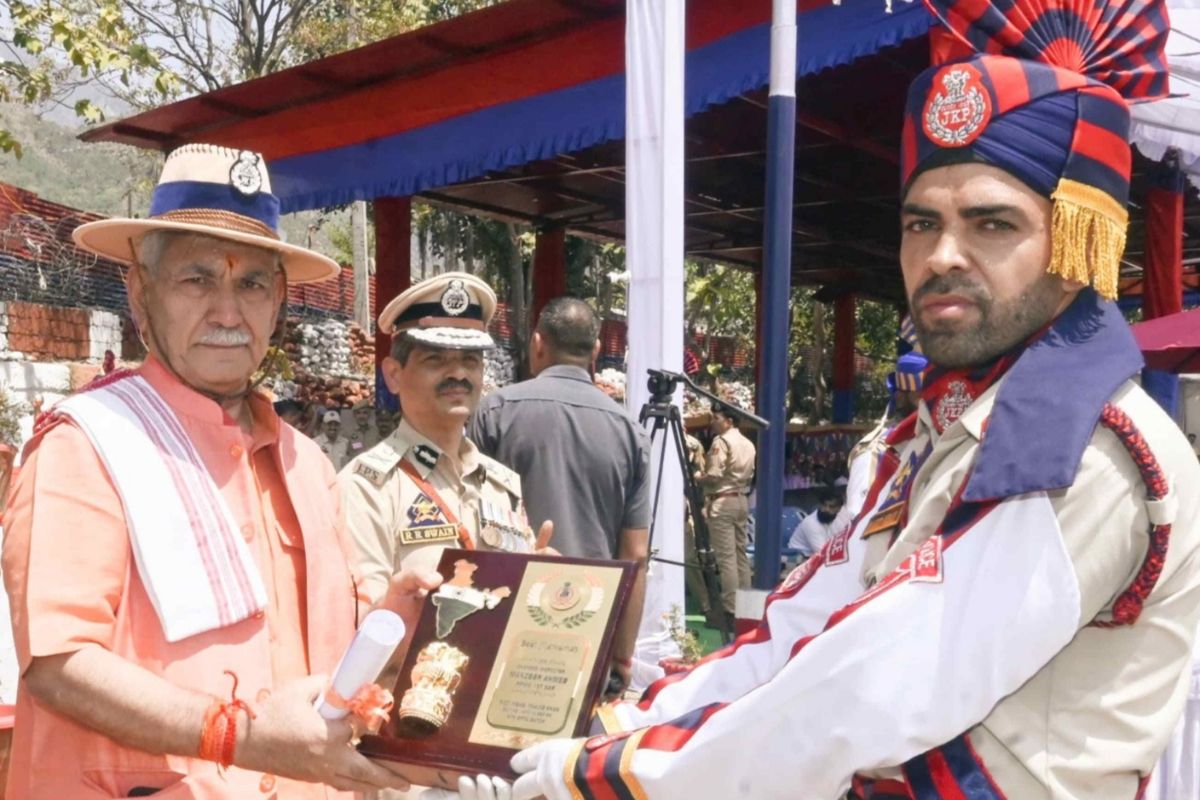 J&K: L-G asks security forces to hunt down terrorists, their harbourers