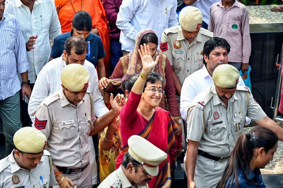 CM Atishi prays at Prachin Hanuman Mandir for the well-being of Delhi