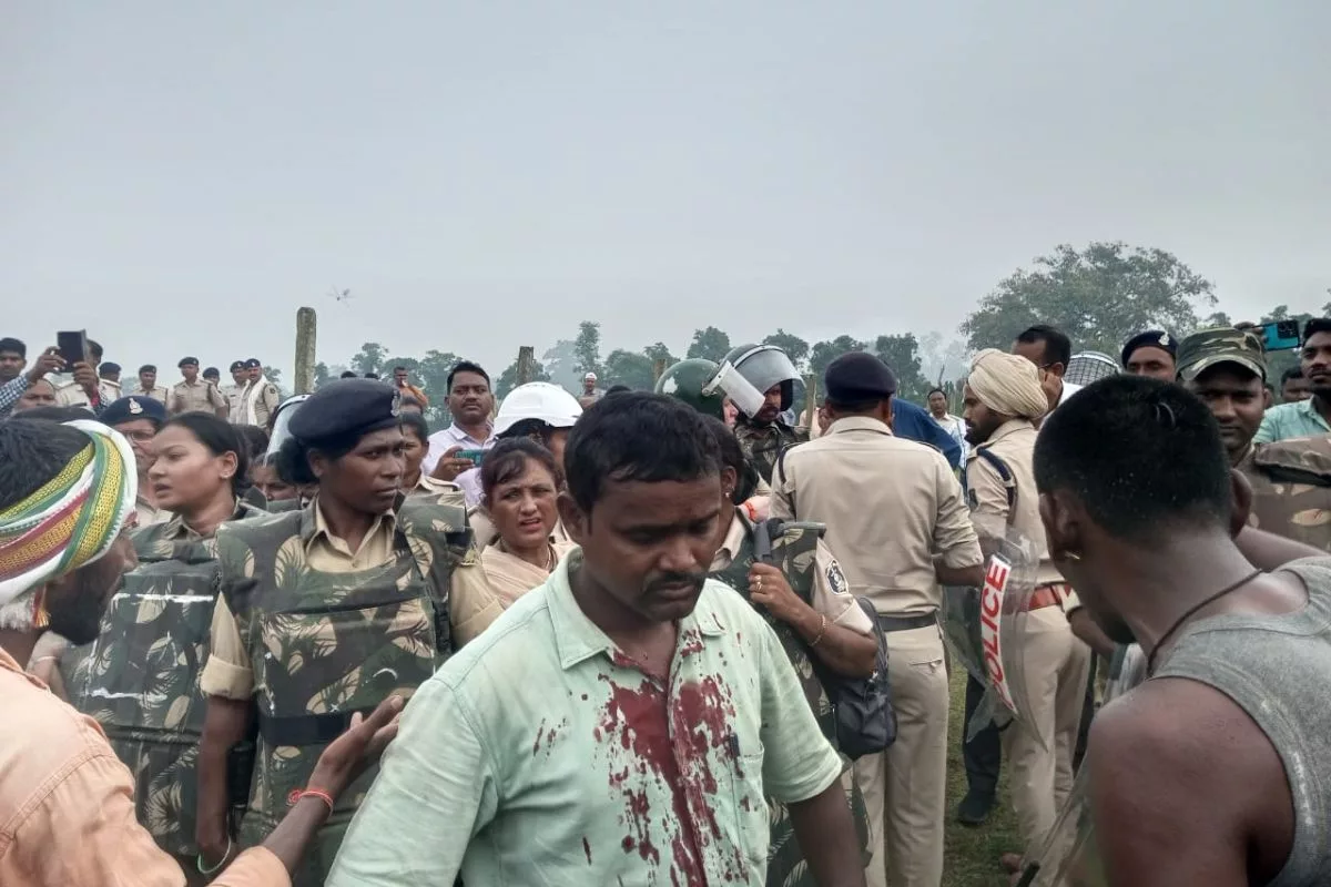 Several injured as locals clash with police over Hasdeo forest clearance in Chhattisgarh