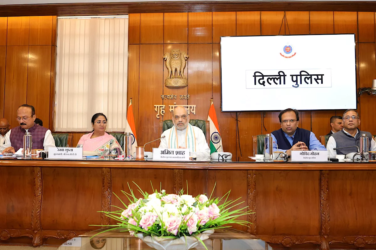Amit Shah asks Delhi Police to act tough on illegal immigrants