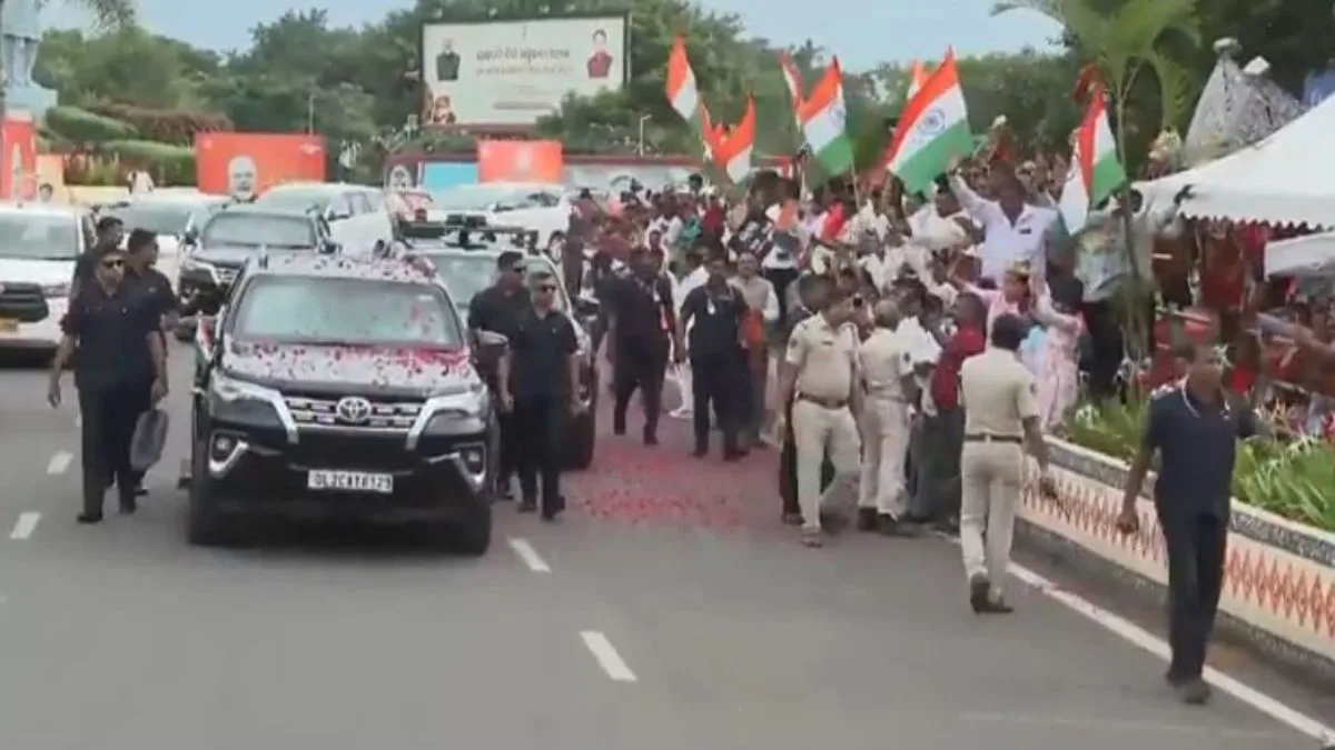 PM holds road show in Bhubaneswar