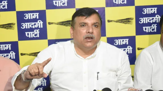 Sanjay Singh Magh Mela, Swami Avimukteshwaranand support, AAP MP Prayagraj, Yogi Adityanath government criticism, Shankaracharya identity row, Prayagraj protest,