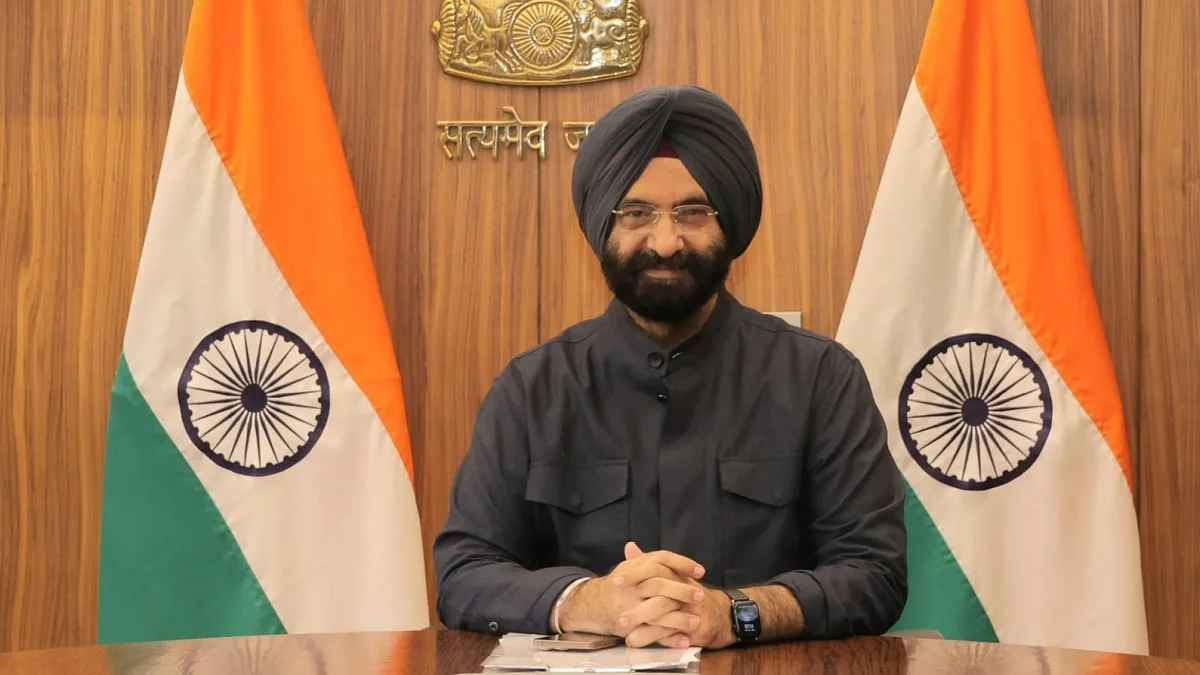 Delhi govt to host ‘Vastra Katha’ on Handloom Day to promote climate-conscious fashion
