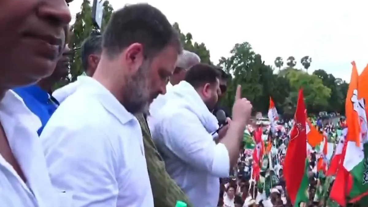 Rahul, Tejashwi lead massive protest in Patna over electoral roll row