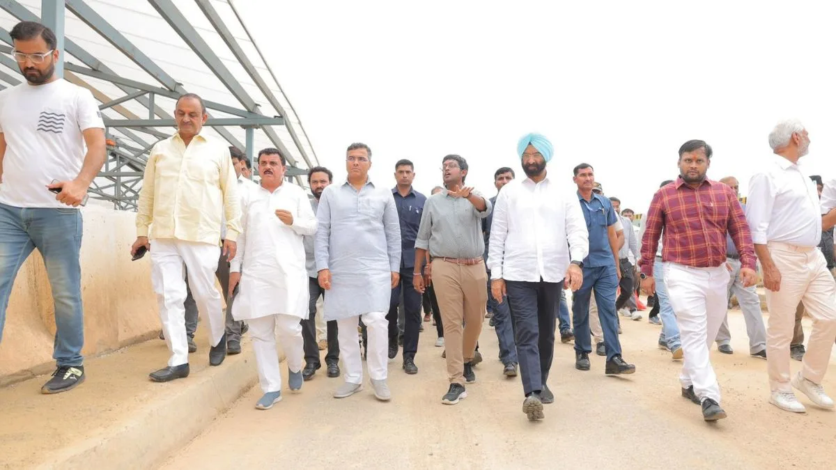 Efforts on to resolve traffic gridlock near Shiv Murti on Delhi- Gurugram- Jaipur highway
