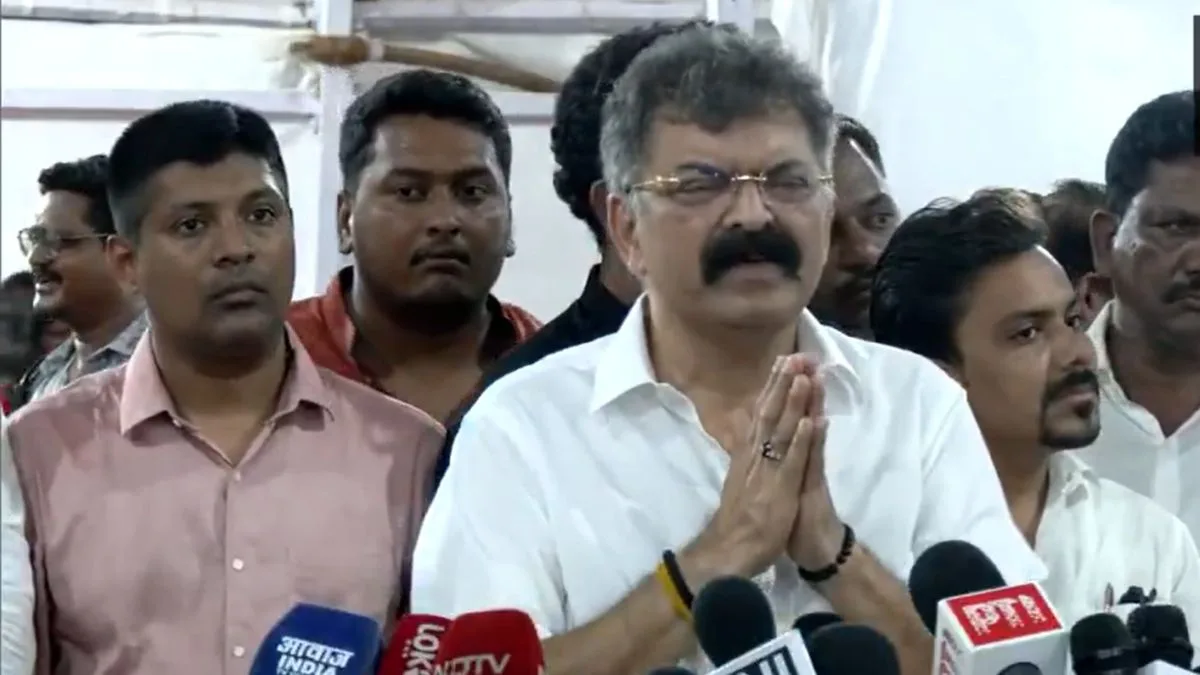 MLAs’ supporters exchange blows in Maharashtra Vidhan Bhavan lobby