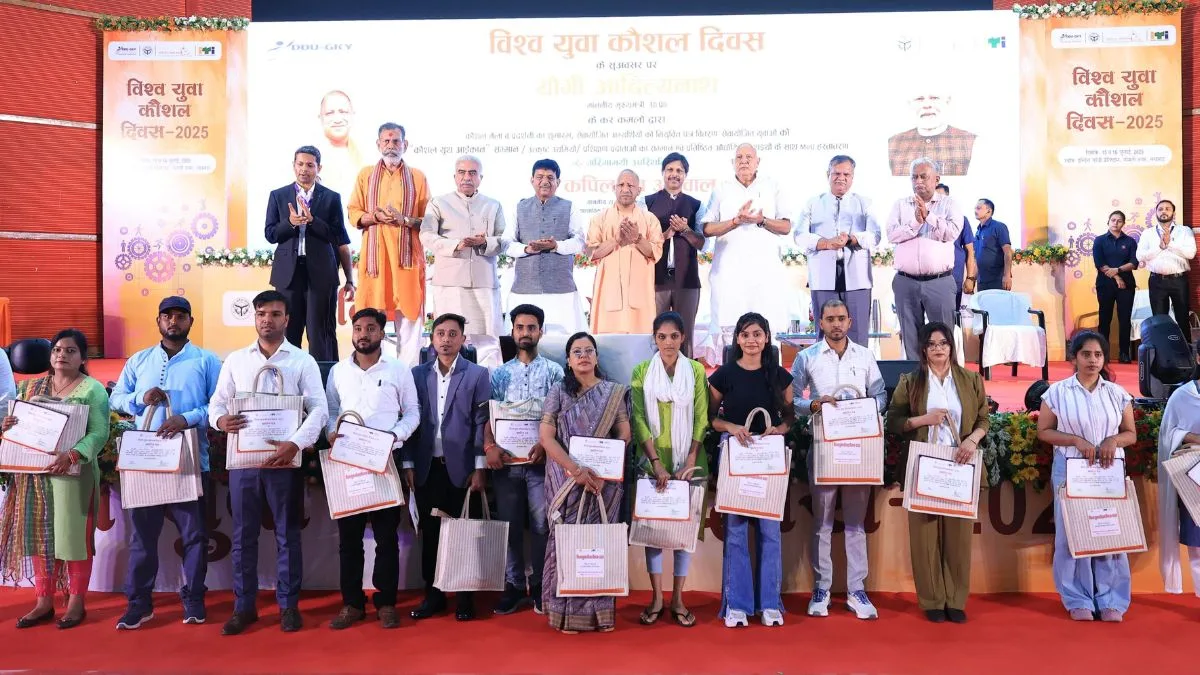 Skilled youth are backbone of self-reliant India: CM Yogi at Skill Fair