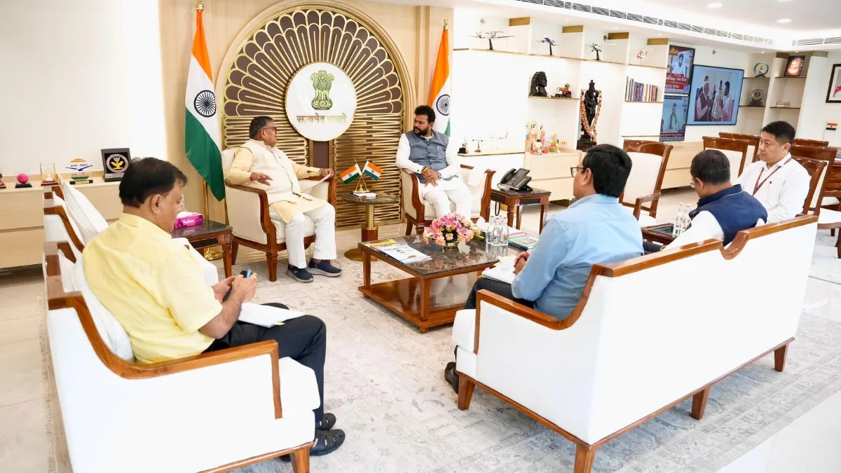 Punjab Governor Kataria urges enhanced air connectivity at Chandigarh Airport in meeting with Civil Aviation Minister