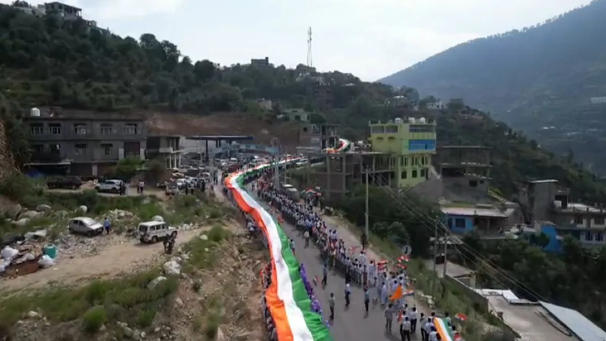 Historic 1508-metre long Tricolour at mega Tiranga Rally in J&K’s Doda