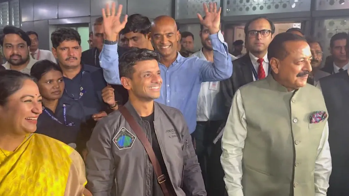 Shubhanshu Shukla arrives at IGI Airport to a warm welcome