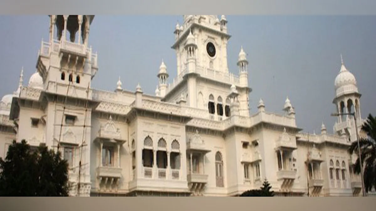 Doctors protest new UGC rules at KGMU, demand withdrawal