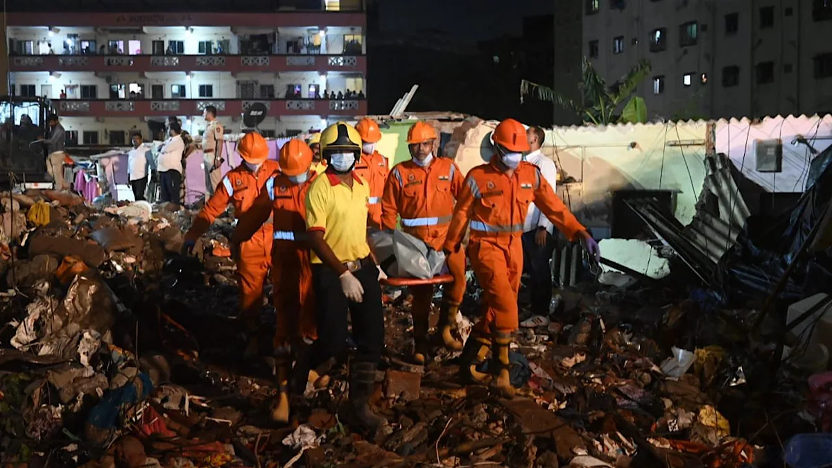 Maha building collapse: Death toll reaches 17; Prez Murmu condoles loss of lives