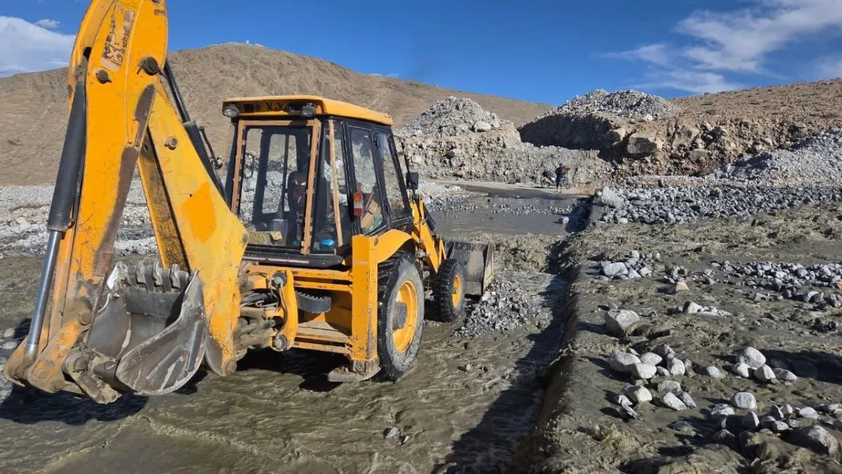 Multiple cloudbursts hit Ladakh, tourists rescued by Army