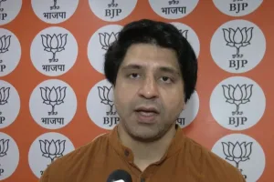 ‘Emergency exists only in Congress’: BJP’s Shehzad Poonawalla rebuts Rahul Gandhi’s ‘institutional revolt’ claim