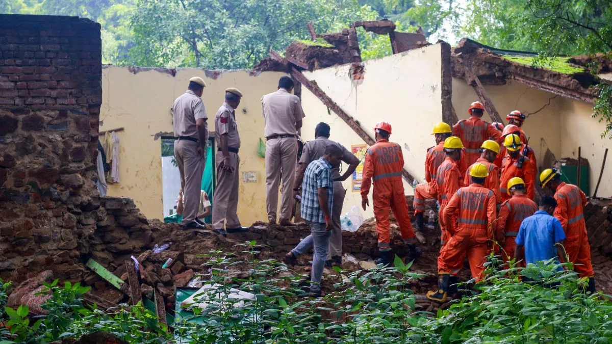 Dargah roof & wall collapse: Death toll rises to 7