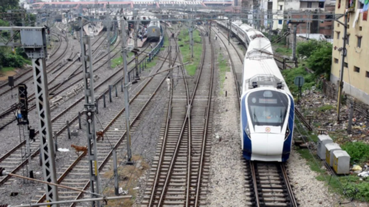 Railway launches 20 pc rebate on base fare of return journey for round trip package to spread out crowd