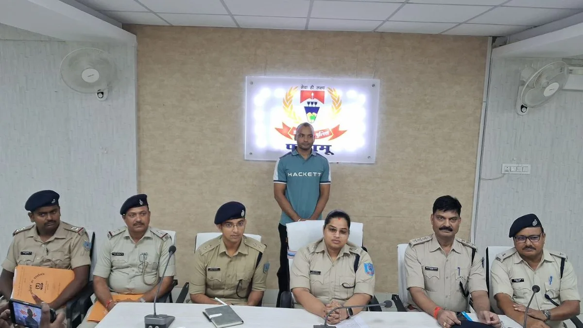 Gangster Dablu Singh surrenders in Palamu: First crime syndicate leader to lay down arms in Jharkhand