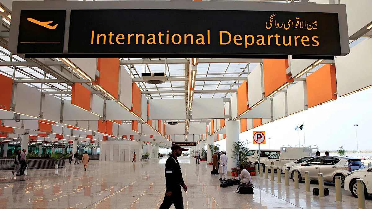 Pakistan’s leaders fail to deliver as millions flee abroad in search of livelihood
