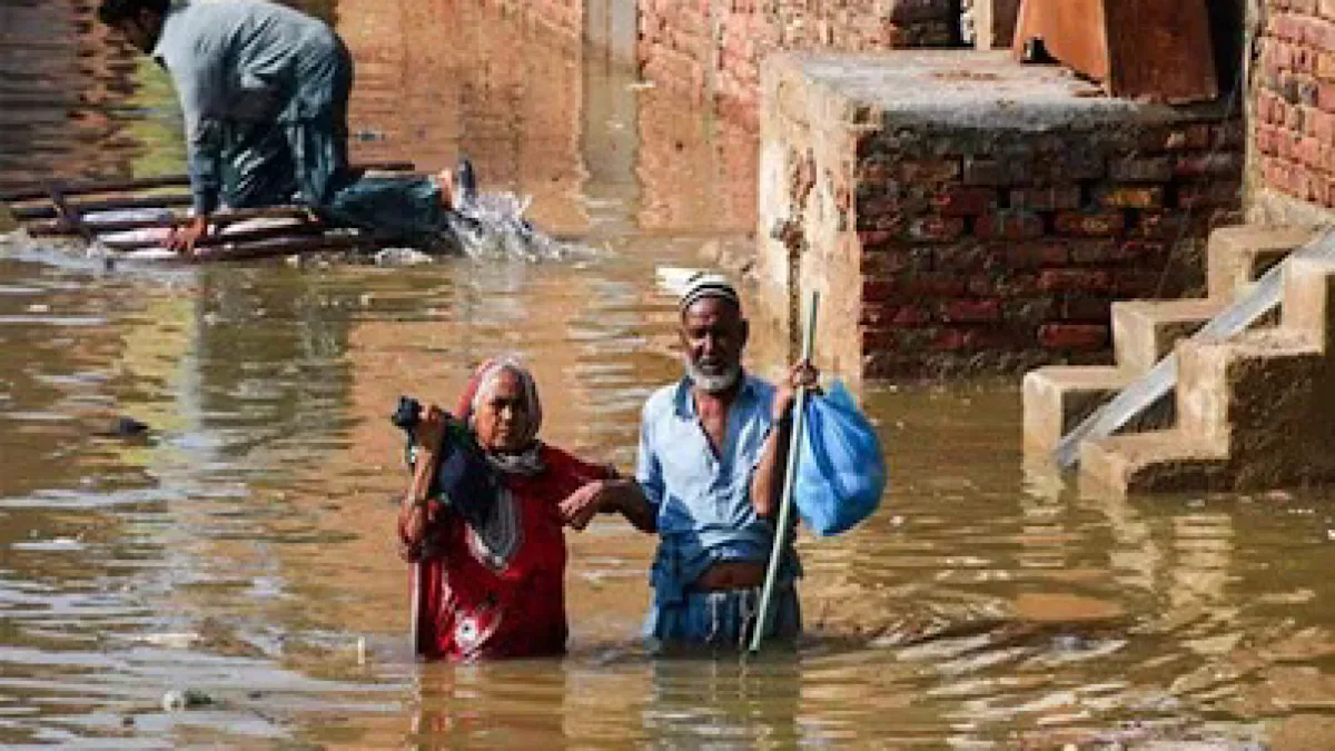 Pakistan: Government negligence leaves Karachi drowning in rain and inflation
