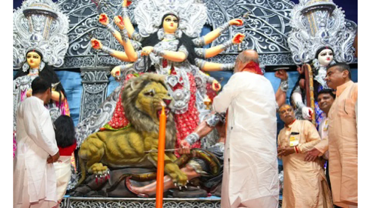 Political slugfest erupts over Kolkata Durga Puja pandal inaugurated by Amit Shah