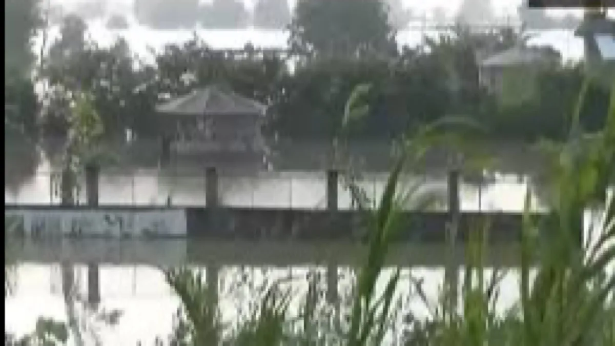 UP: Parts of NCR remain flooded as Yamuna overflows following heavy rainfall