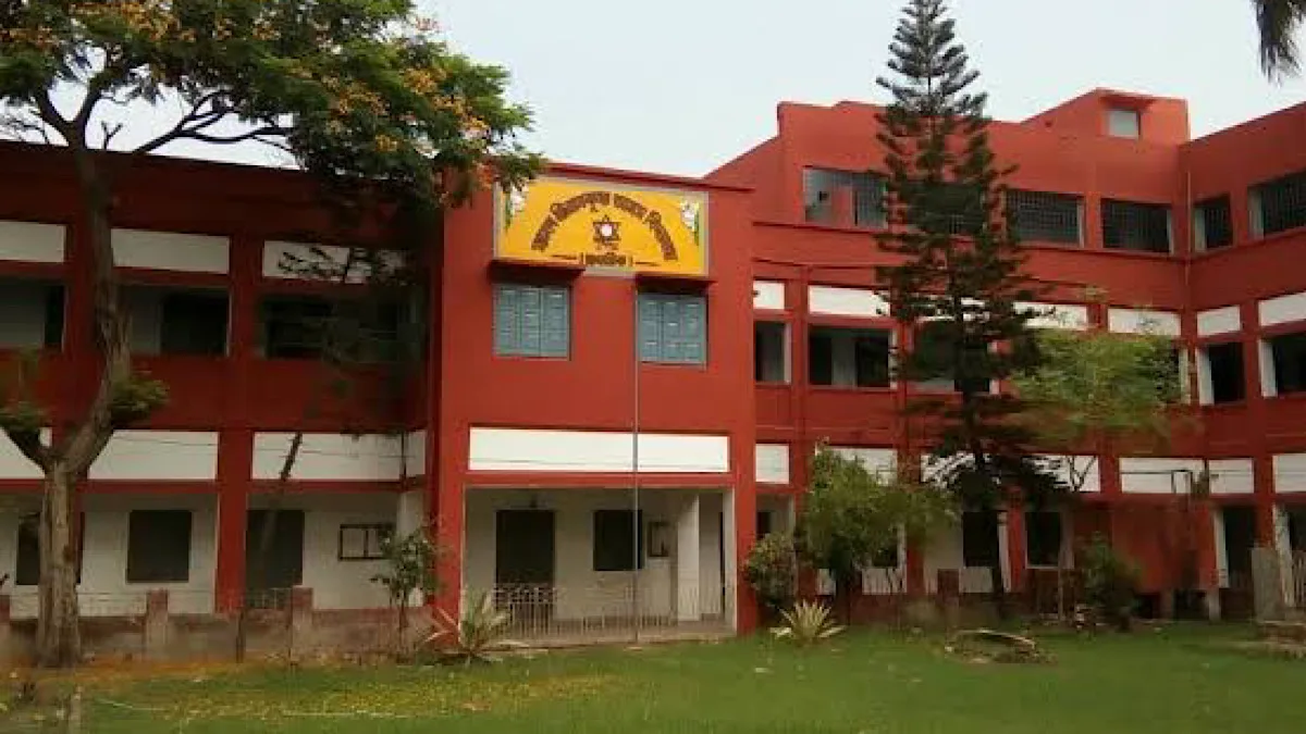 Serampore school awarded best school title by govt