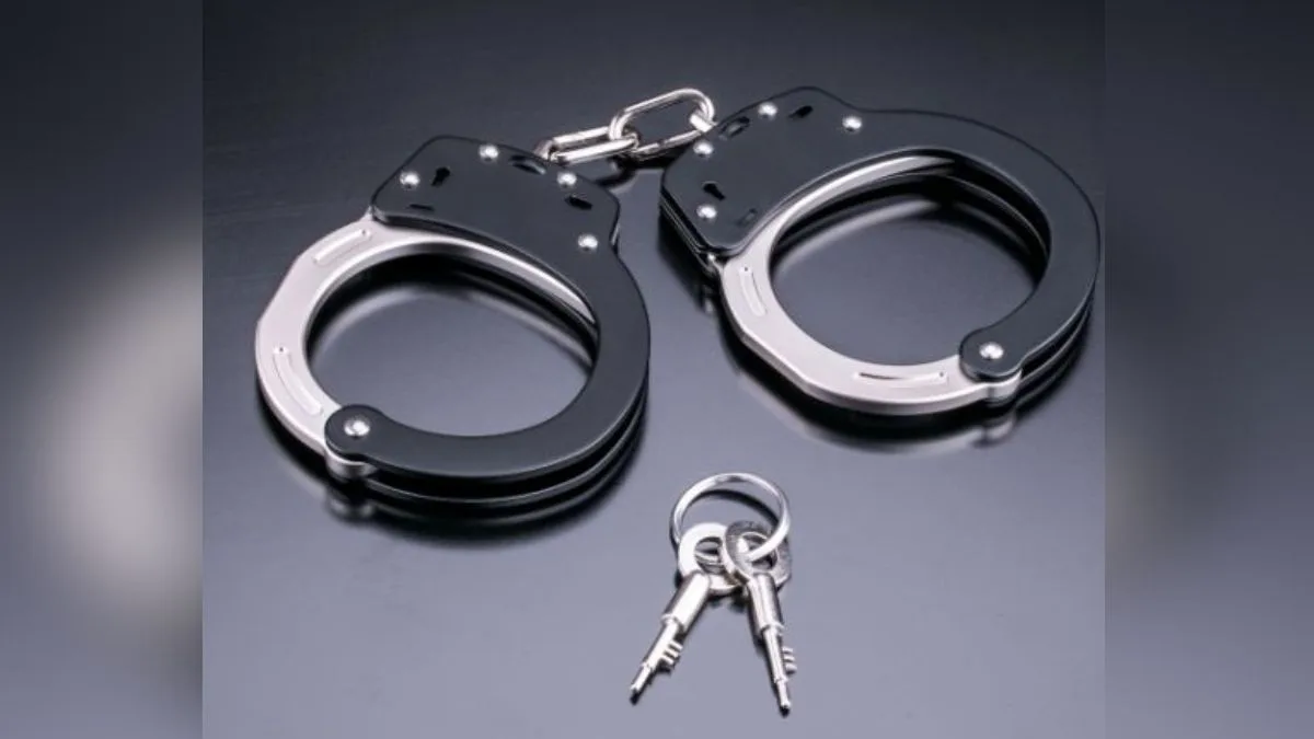 UP STF arrest two for Rs 7-crore jewellery heist in West Bengal