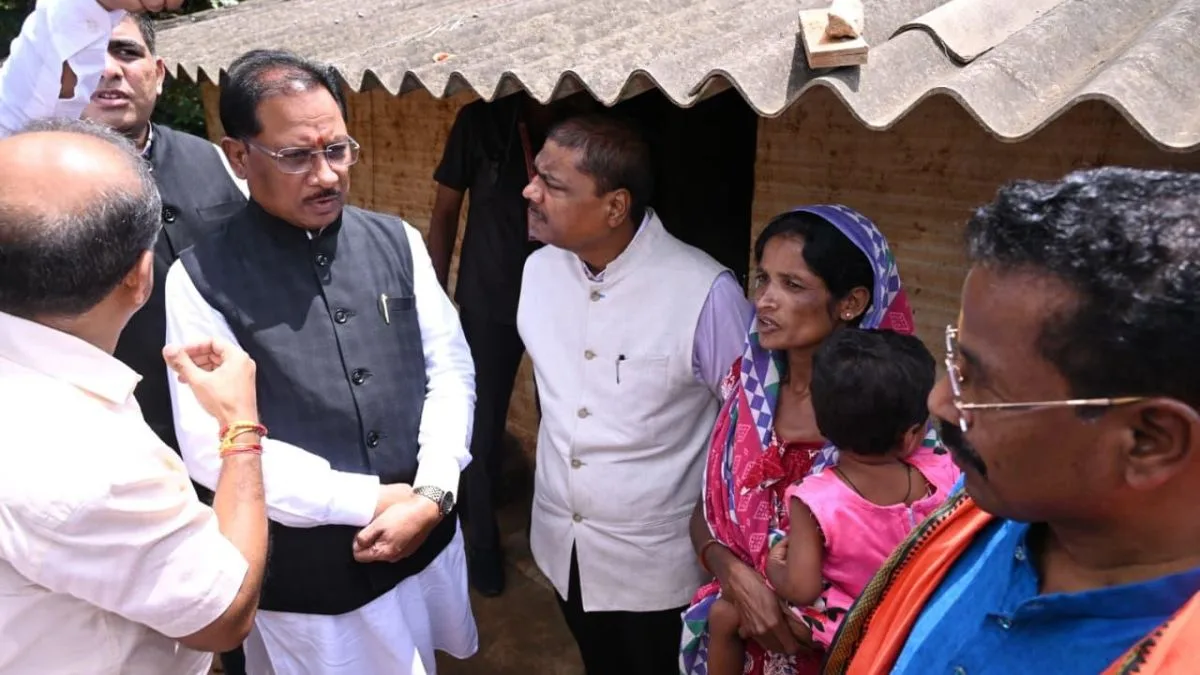 After 7 years, Chhattisgarh CM travels by road to Naxal affected Dantewada