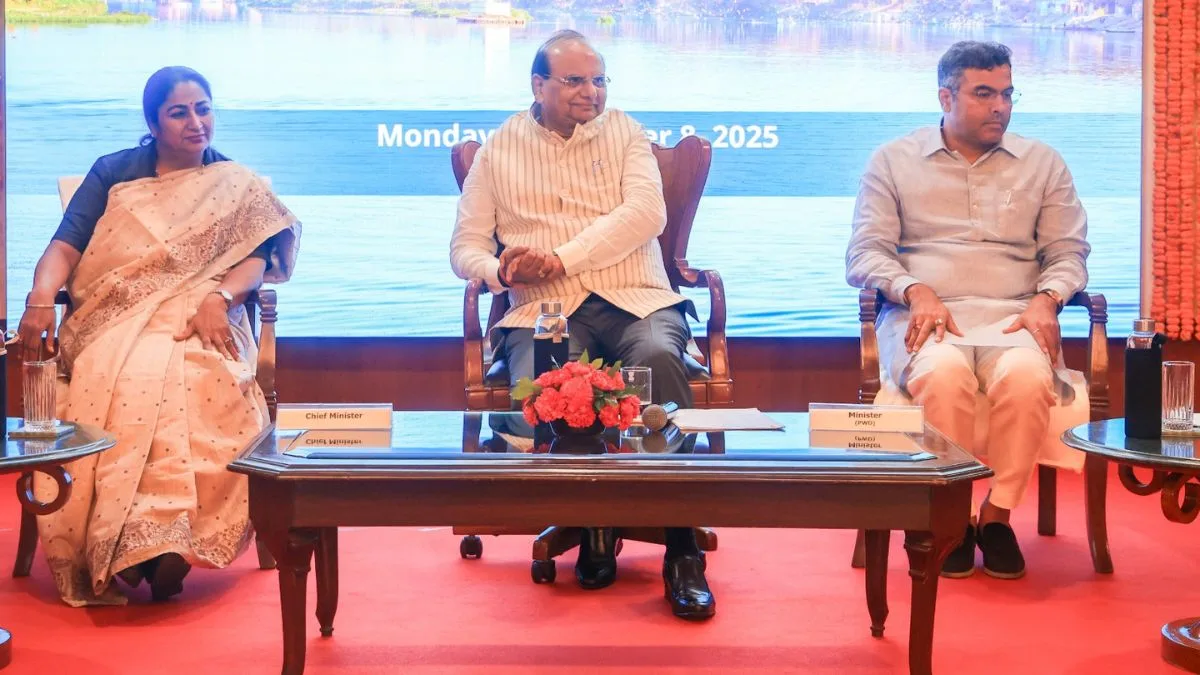 Industry, corporate to be involved to address Delhi’s air pollution, clean Yamuna