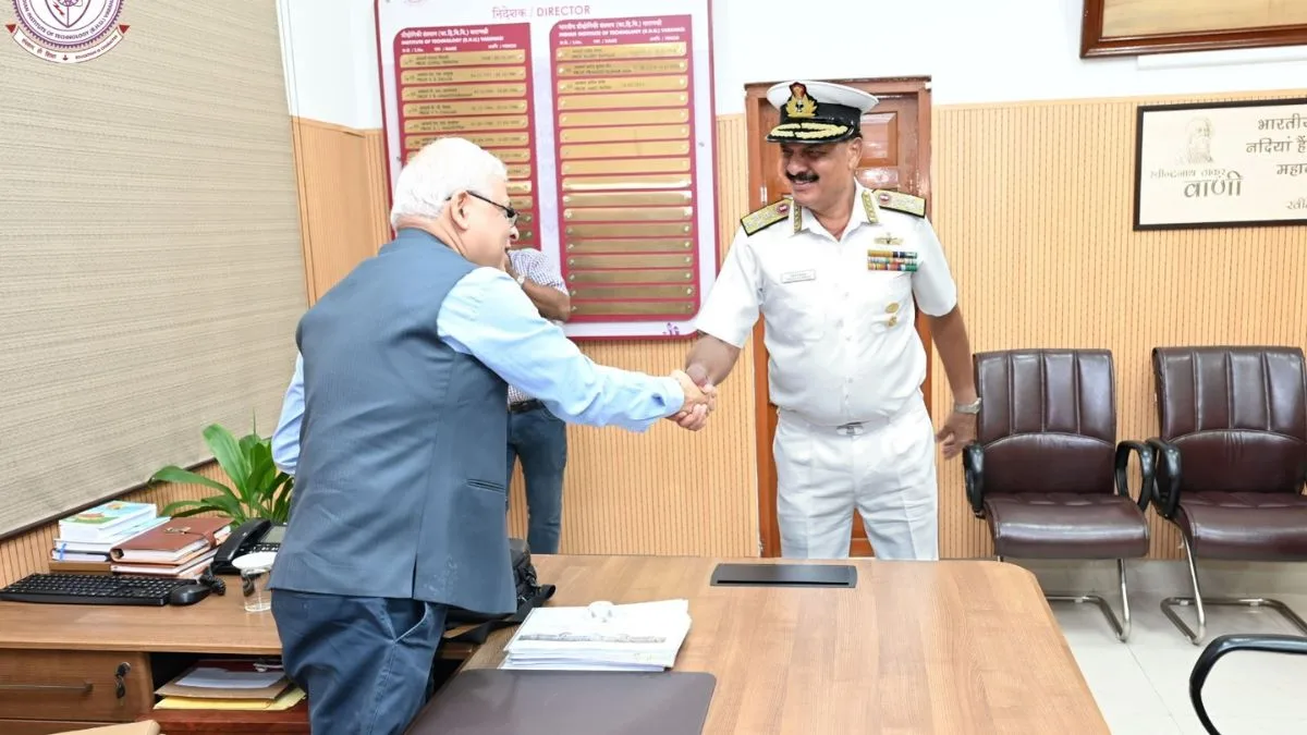 ‘Dream, dare, and deliver’ for Viksit Bharat 2047: Navy Chief Tripathi at IIT-BHU