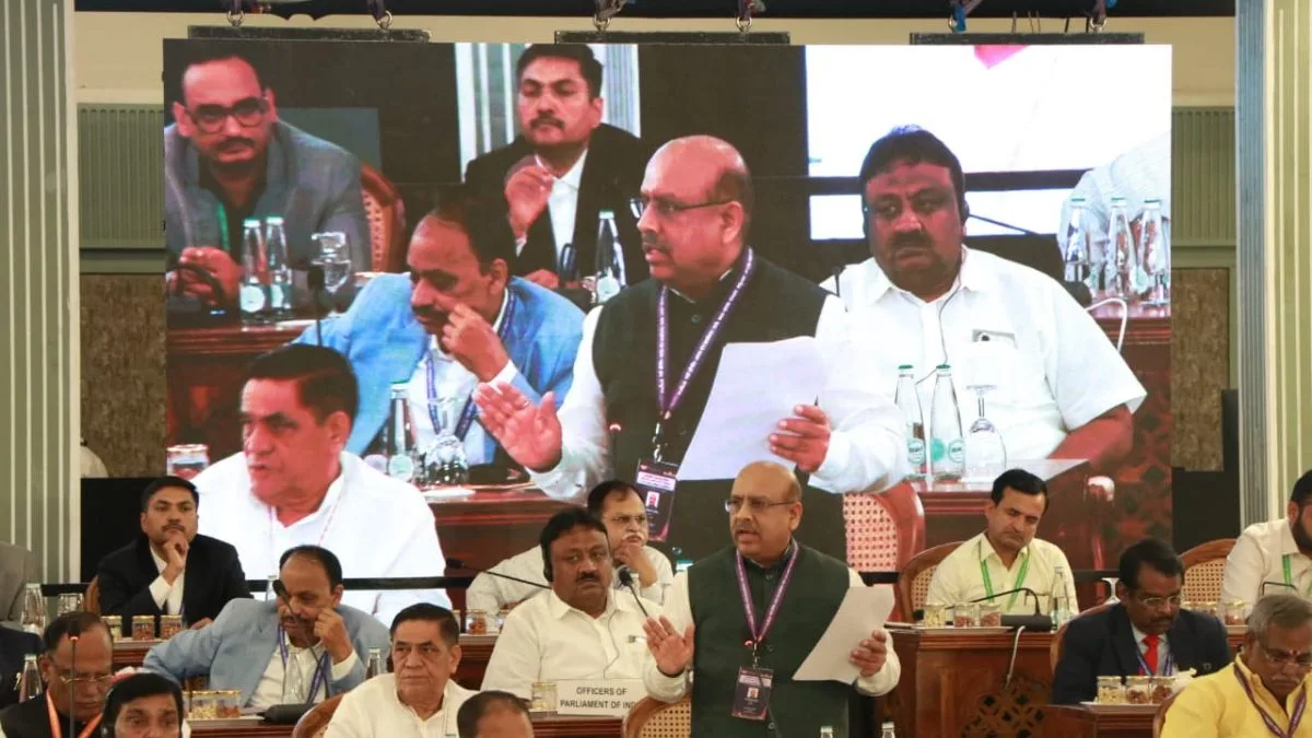 Constructive debates are the lifeblood of democracy: Vijender Gupta