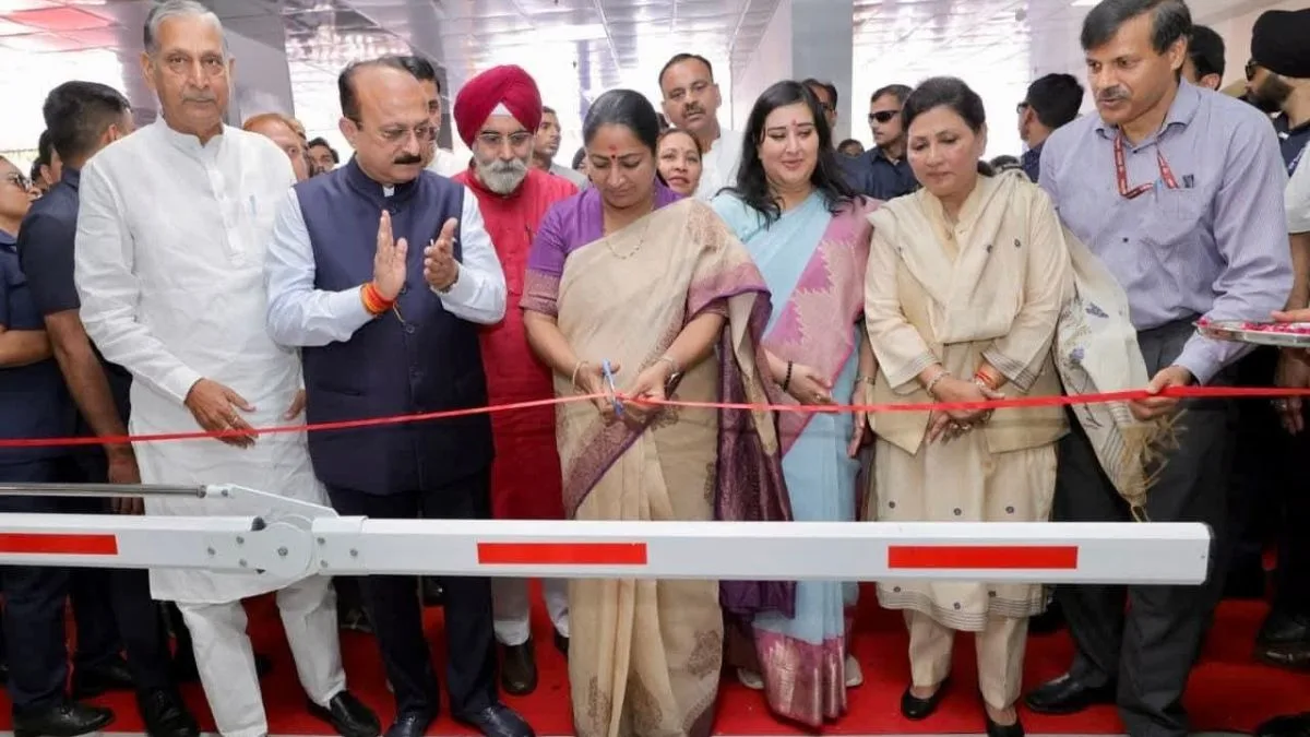 CM Rekha Gupta inaugurates development projects in Delhi