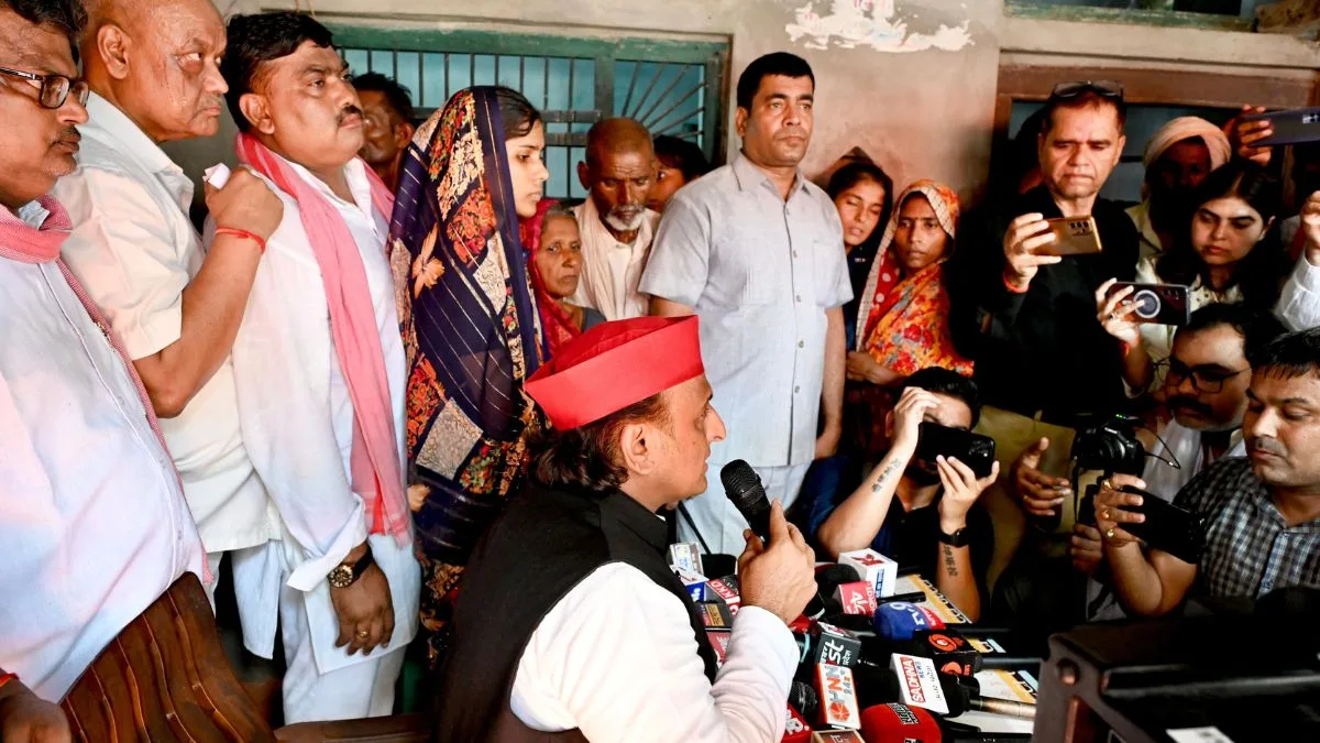 Foreign policy of BJP government a total failure: Akhilesh Yadav