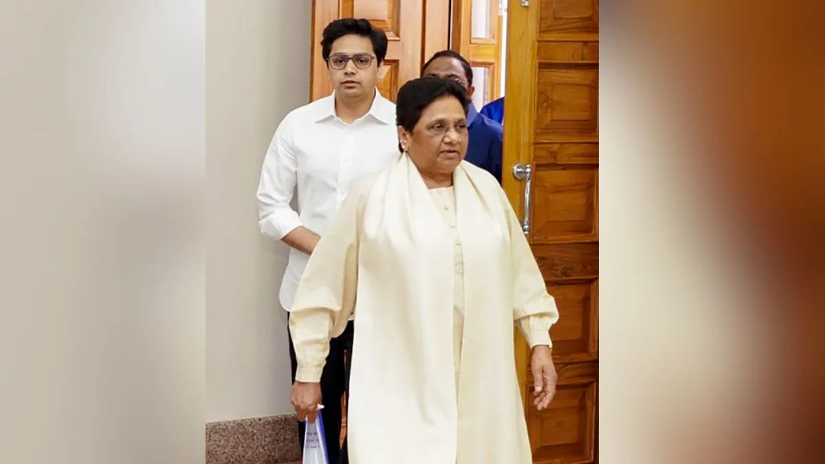 Mayawati warns of political conspiracies, urges Party cadre to stay vigilant