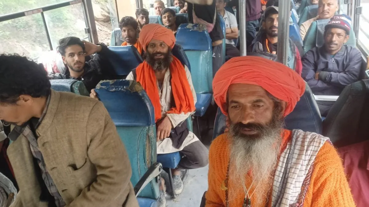 Himachal govt launches massive rescue operation to evacuate Manimahesh Yatra pilgrims