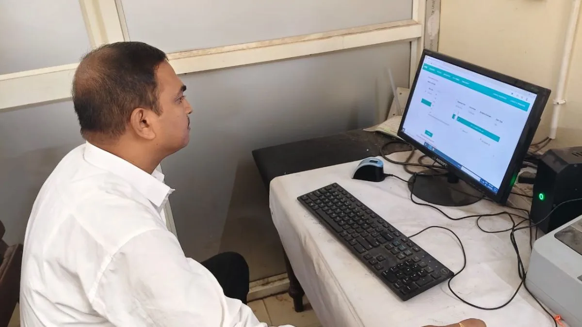 Khurda Road Division implements biometric attendance for TTEs