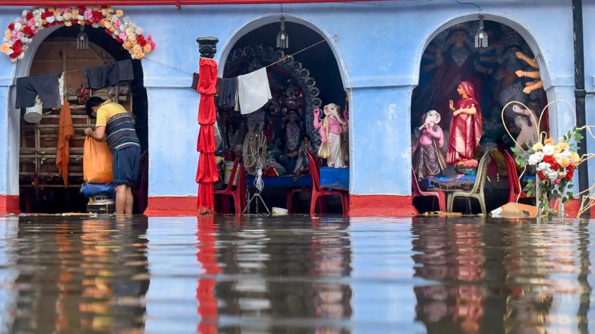 CPI-M blames state, Centre for Kolkata floods, demands urgent relief and rehabilitation
