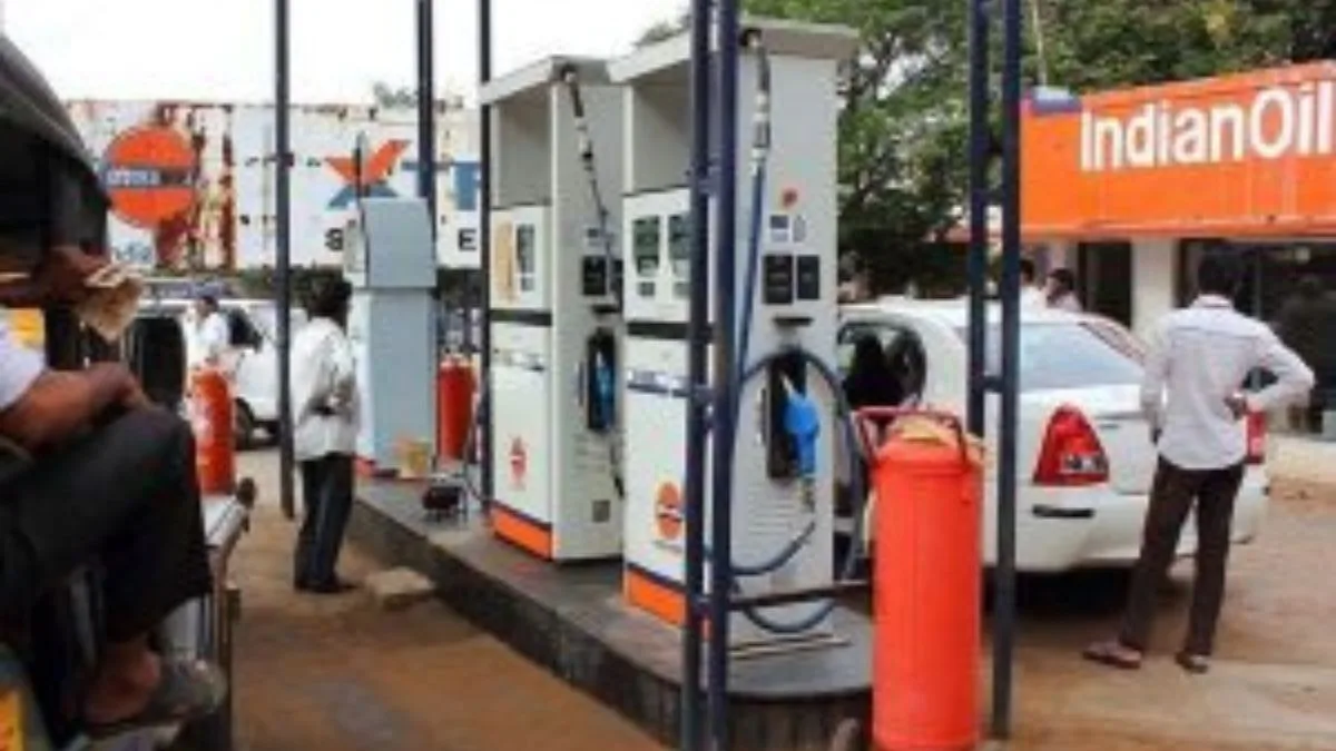 UP enforces ‘No Helmet, No Fuel’