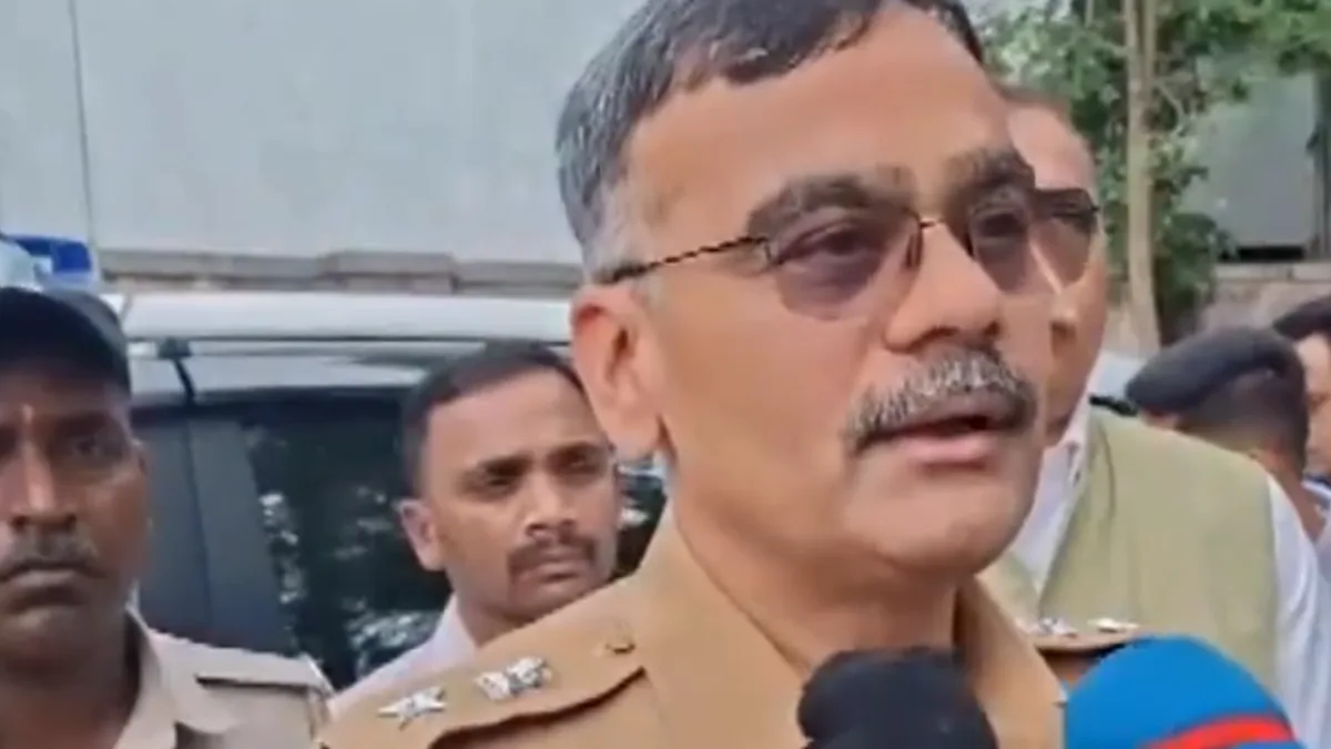 Maharashtra woman doctor suicide: One accused held, policeman accused of rape still on the run